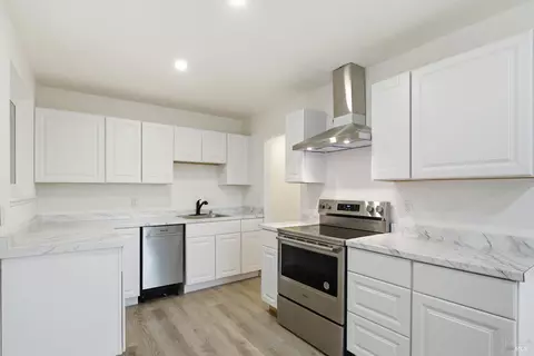 Kitchen - 1443 Woolner Ave, Fairfield, CA 94533 photo 4 of 4
