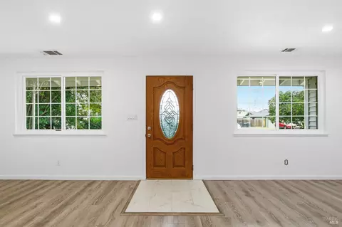 Entry Way - 1443 Woolner Ave, Fairfield, CA 94533 photo 1 of 2