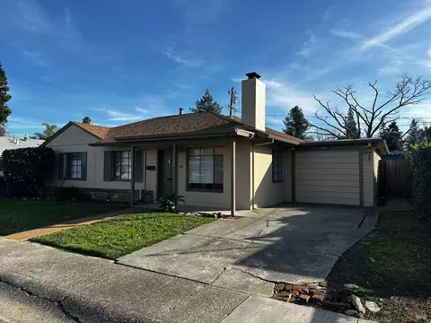 23 Glenwood Dr, Napa, CA 94559