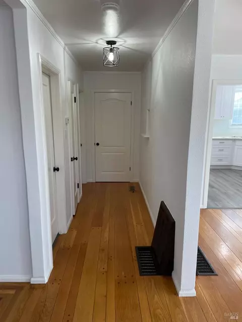 Entry Way - 242 Phelan Ave, Vallejo, CA 94590 photo 1 of 2