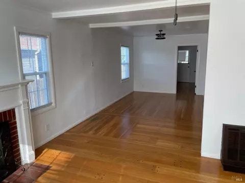 Living - 242 Phelan Ave, Vallejo, CA 94590 photo 3 of 3
