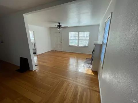 Living - 242 Phelan Ave, Vallejo, CA 94590 photo 2 of 3