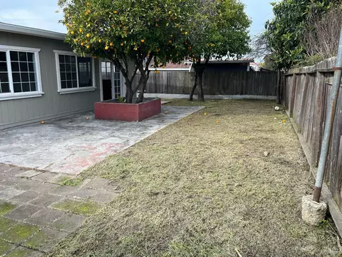 Exterior - 242 Phelan Ave, Vallejo, CA 94590 photo 5 of 6
