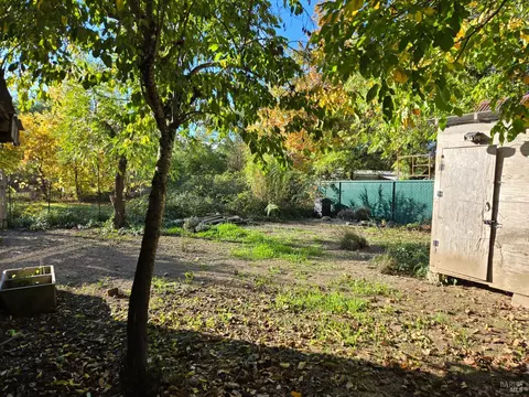 454 Della Ave, Willits, CA 95490 photo 2