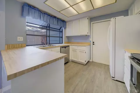 Kitchen - 2827 Sunburst Dr, Fairfield, CA 94533 photo 1 of 4