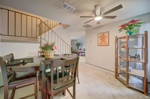 Dining - 2827 Sunburst Dr, Fairfield, CA 94533 photo 2 of 3
