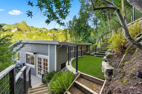Exterior - 58 Berkeley Ave, San Anselmo, CA 94960 photo 4 of 9
