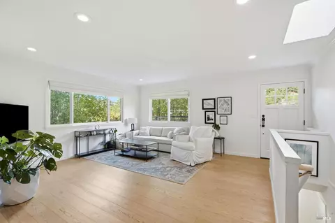 Living - 58 Berkeley Ave, San Anselmo, CA 94960 photo 2 of 2