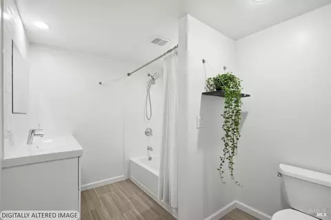Bath - 58 Berkeley Ave, San Anselmo, CA 94960 photo 2 of 2