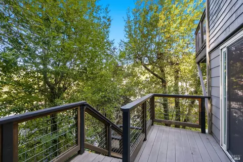Exterior - 58 Berkeley Ave, San Anselmo, CA 94960 photo 5 of 9