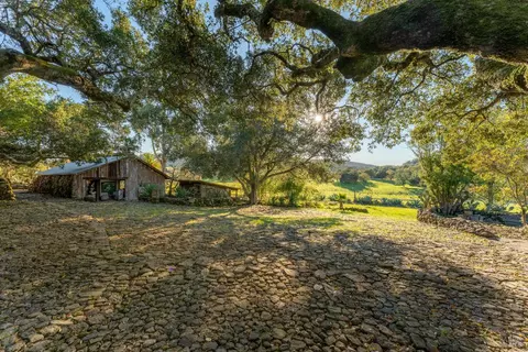 Exterior - 5100 Lovall Valley Rd, Sonoma, CA 95476 photo 3 of 23