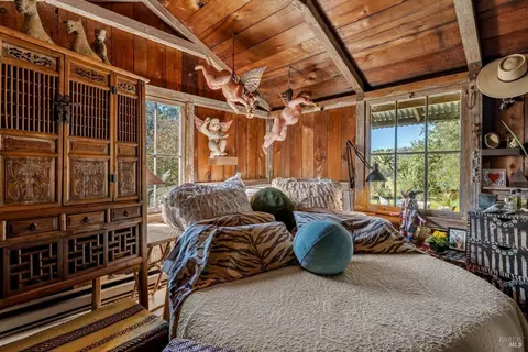 Bedroom - 5100 Lovall Valley Rd, Sonoma, CA 95476 photo 1 of 1