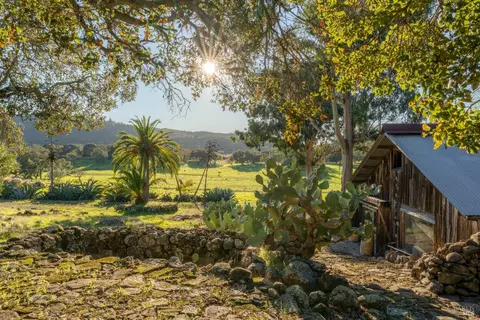 5100 Lovall Valley Rd, Sonoma, CA 95476