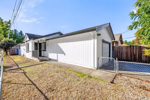 1125 Hendley St, Santa Rosa, CA 95404
