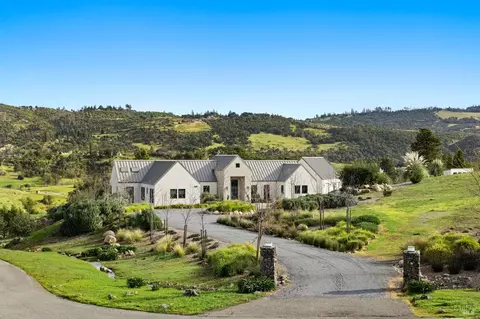4200 Old Vineyard Ln, Santa Rosa, CA 95404