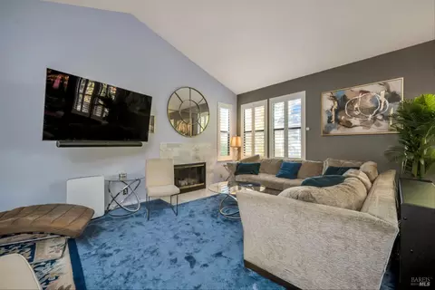 Living - 667 Cherry Ave #34, Sonoma, CA 95476 photo 1 of 3
