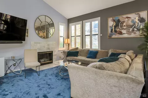 Living - 667 Cherry Ave #34, Sonoma, CA 95476 photo 3 of 3