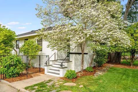 2019 Brown St, Napa, CA 94559