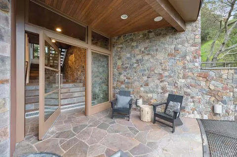 Exterior - 30 Edgehill Rd, Mill Valley, CA 94941 photo 4 of 8