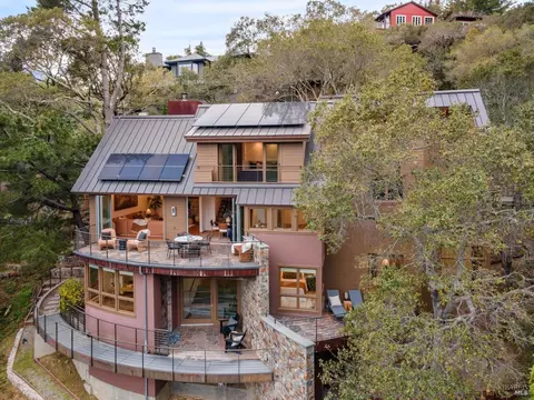 Exterior - 30 Edgehill Rd, Mill Valley, CA 94941 photo 7 of 8