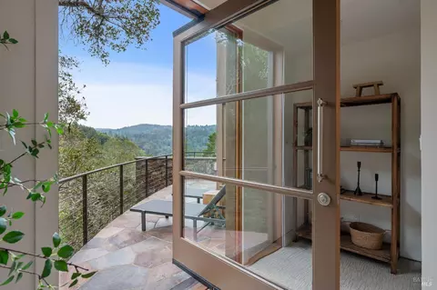 Entry Way - 30 Edgehill Rd, Mill Valley, CA 94941 photo 5 of 5