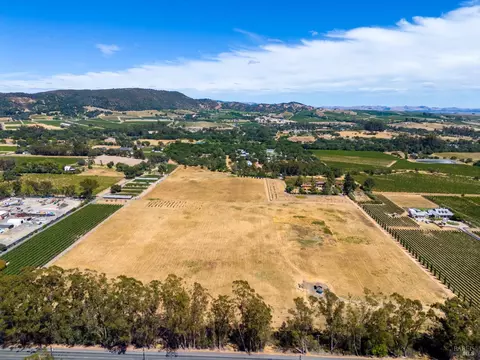 20780 8th St E, Sonoma, CA 95476