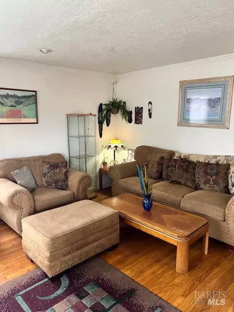 Living - 672 2nd St, Richmond, CA 94801 photo 2 of 2