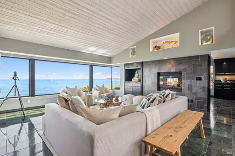 Living - 21108 Pelican Loop, Bodega Bay, CA 94923 photo 4 of 10