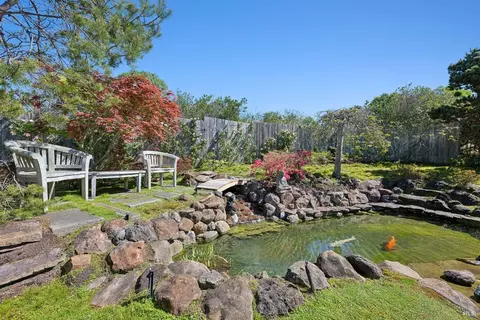 Exterior - 21108 Pelican Loop, Bodega Bay, CA 94923 photo 6 of 12