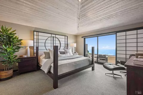Bedroom - 21108 Pelican Loop, Bodega Bay, CA 94923 photo 1 of 9