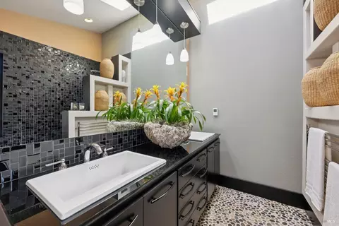 Bath - 21108 Pelican Loop, Bodega Bay, CA 94923 photo 4 of 8