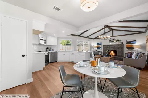 Dining - 428 Crofters Ct, Fairfield, CA 94533 photo 1 of 3