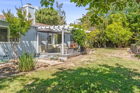Exterior - 373 Clydesdale Dr, Vallejo, CA 94591 photo 3 of 6
