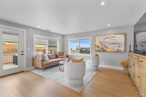 Living - 1235 Bay View St, Bodega Bay, CA 94923 photo 3 of 3