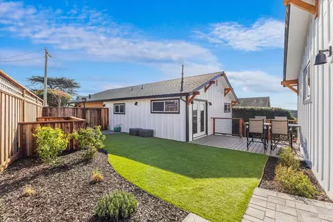 1235 Bay View St, Bodega Bay, CA 94923
