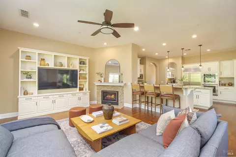 21 Winding Way, Novato, CA 94945