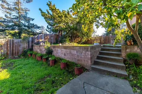 Exterior - 112 Palomar Ln, Vallejo, CA 94591 photo 11 of 21