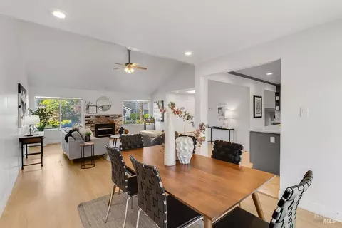 Dining - 112 Palomar Ln, Vallejo, CA 94591 photo 3 of 3