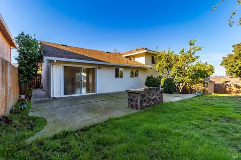 Exterior - 112 Palomar Ln, Vallejo, CA 94591 photo 6 of 21