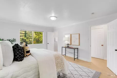 Bedroom - 112 Palomar Ln, Vallejo, CA 94591 photo 2 of 13