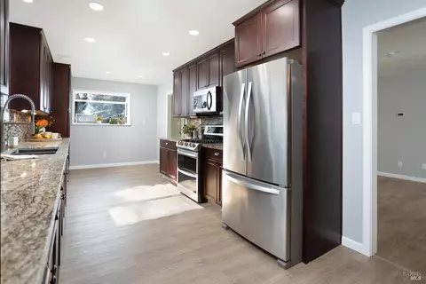 Kitchen - 16 Solano Dr, Dixon, CA 95620 photo 4 of 5