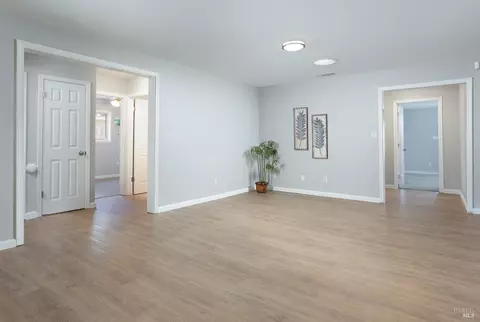 Living - 16 Solano Dr, Dixon, CA 95620 photo 6 of 8