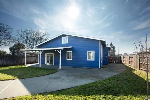 Exterior - 16 Solano Dr, Dixon, CA 95620 photo 5 of 10