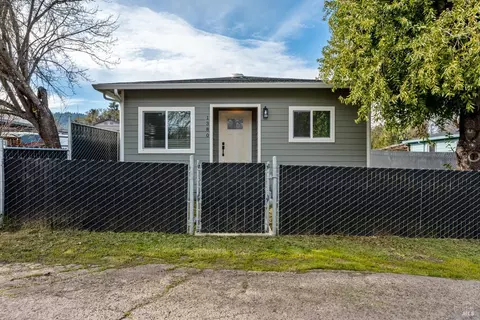 21552 Eva Clair St, Willits, CA 95490