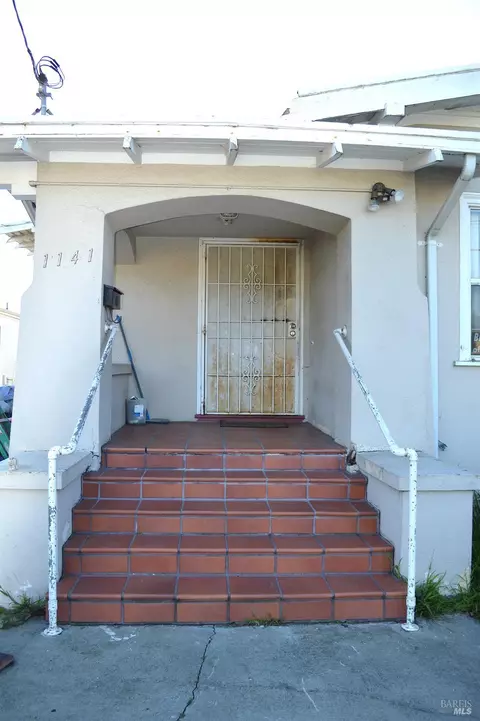Exterior - 1141 E 33rd St, Oakland, CA 94610 photo 3 of 3