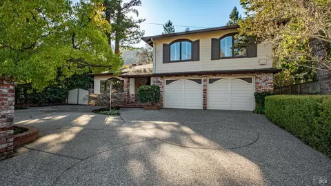 12 Redwood Dr, Ross, CA 94957