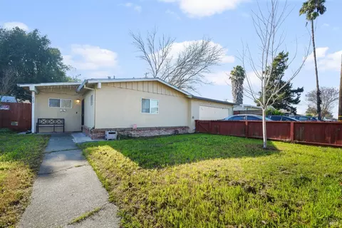 219 Wisconsin St, Fairfield, CA 94533