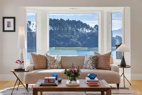 87 De Silva Island Dr, Mill Valley, CA 94941
