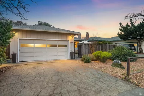 Exterior - 19440 Riverside Dr, Sonoma, CA 95476 photo 2 of 24