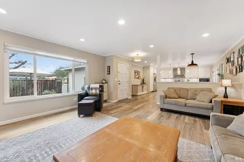 Living - 19440 Riverside Dr, Sonoma, CA 95476 photo 4 of 5